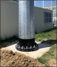 Pose des mâts métalliques et installation des filins anti-hélicoptère, au centre pénitentiaire de FLEURY-MEROGIS. Pose des mâts métalliques et installation des filins anti-hélicoptère, au centre pénitentiaire de FLEURY-MEROGIS.